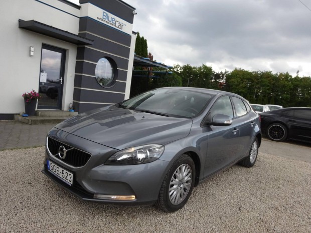 Volvo V40 2.0 D [D2] Summum Navigci!Radar!Ked...
